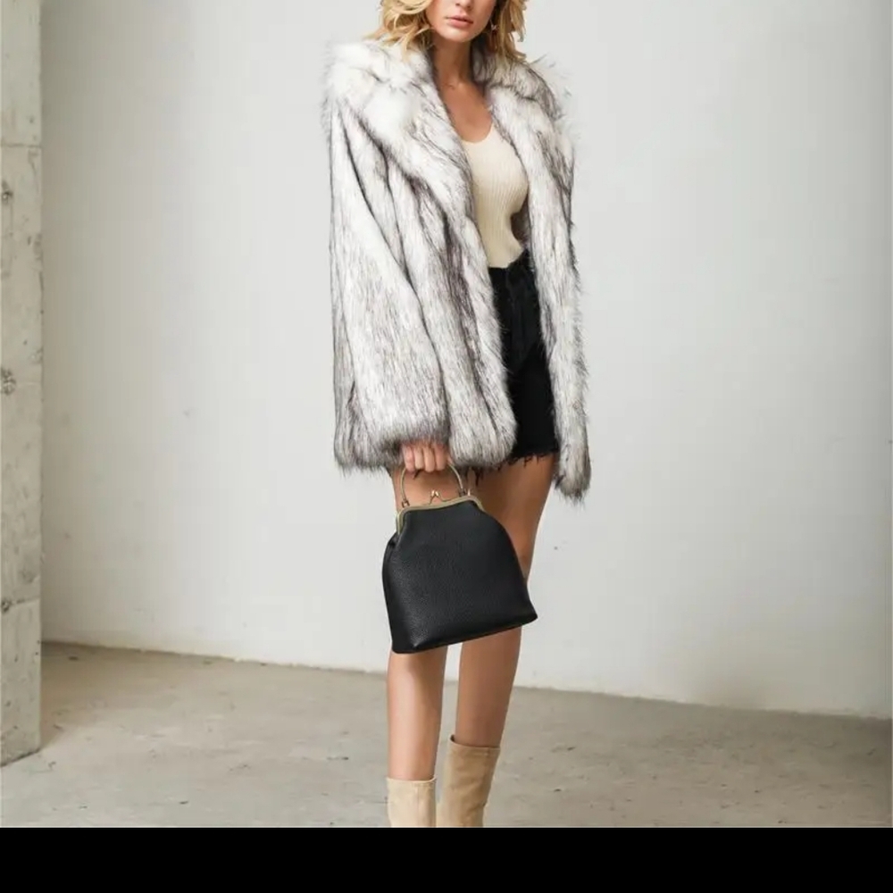 Blazer Collar Faux Fur Coat Women Winter Clothes - Picture 5 of 9